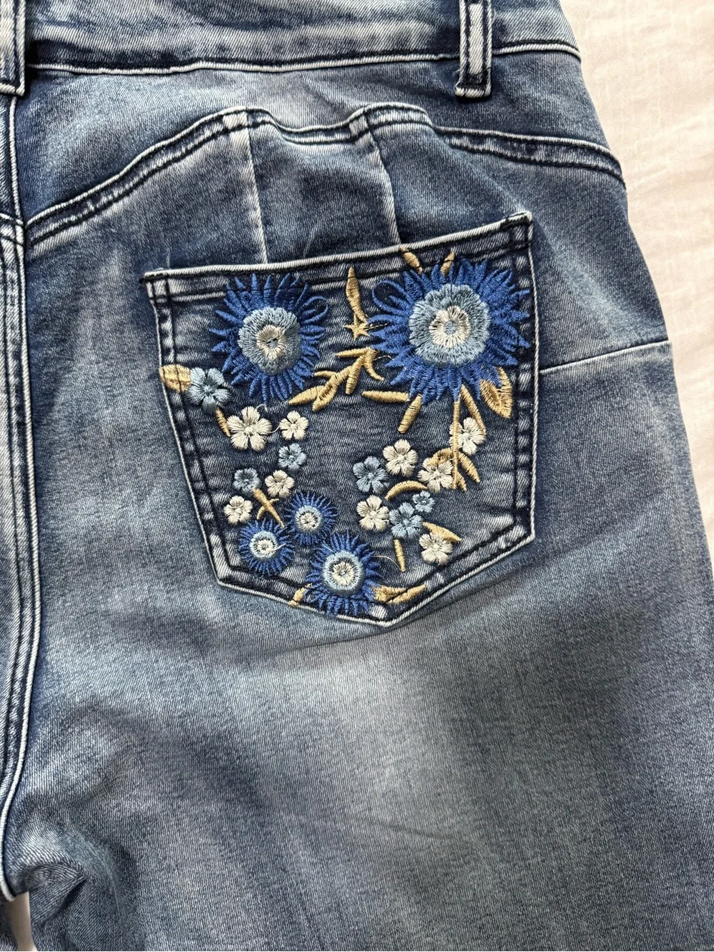 Fire & Rain Embroidered Flare Jeans 14 Boho Western Floral Denim